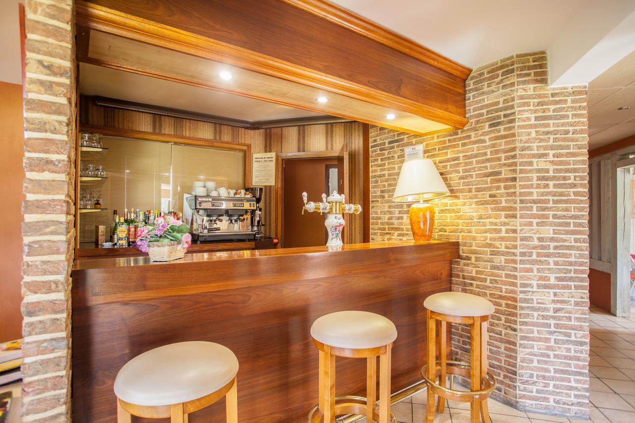 Hotel Le Drakkar Pont-Audemer Bagian luar foto