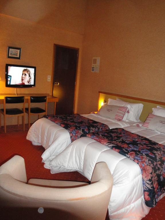 Hotel Le Drakkar Pont-Audemer Ruang foto