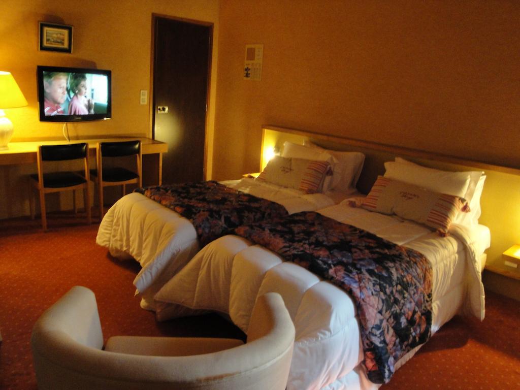 Hotel Le Drakkar Pont-Audemer Ruang foto